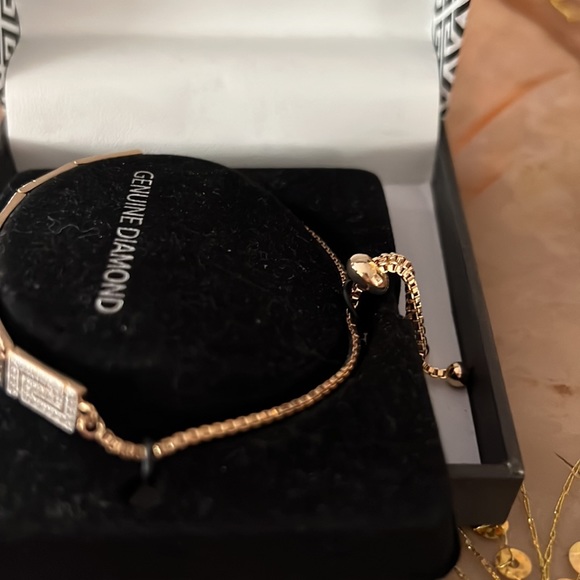 New in box beautiful Greek key gold bracelet adjustable to fit wrist - Picture 3 of 5